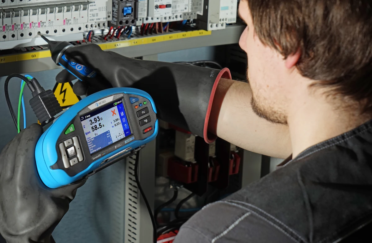 Meten aan meterkast met Metrel MI3155 installatietester